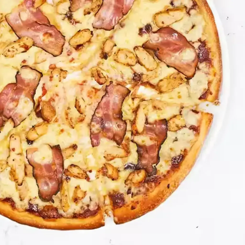 Vrijdagavond maaltijd pizza BBQ Chicken Bacon 
